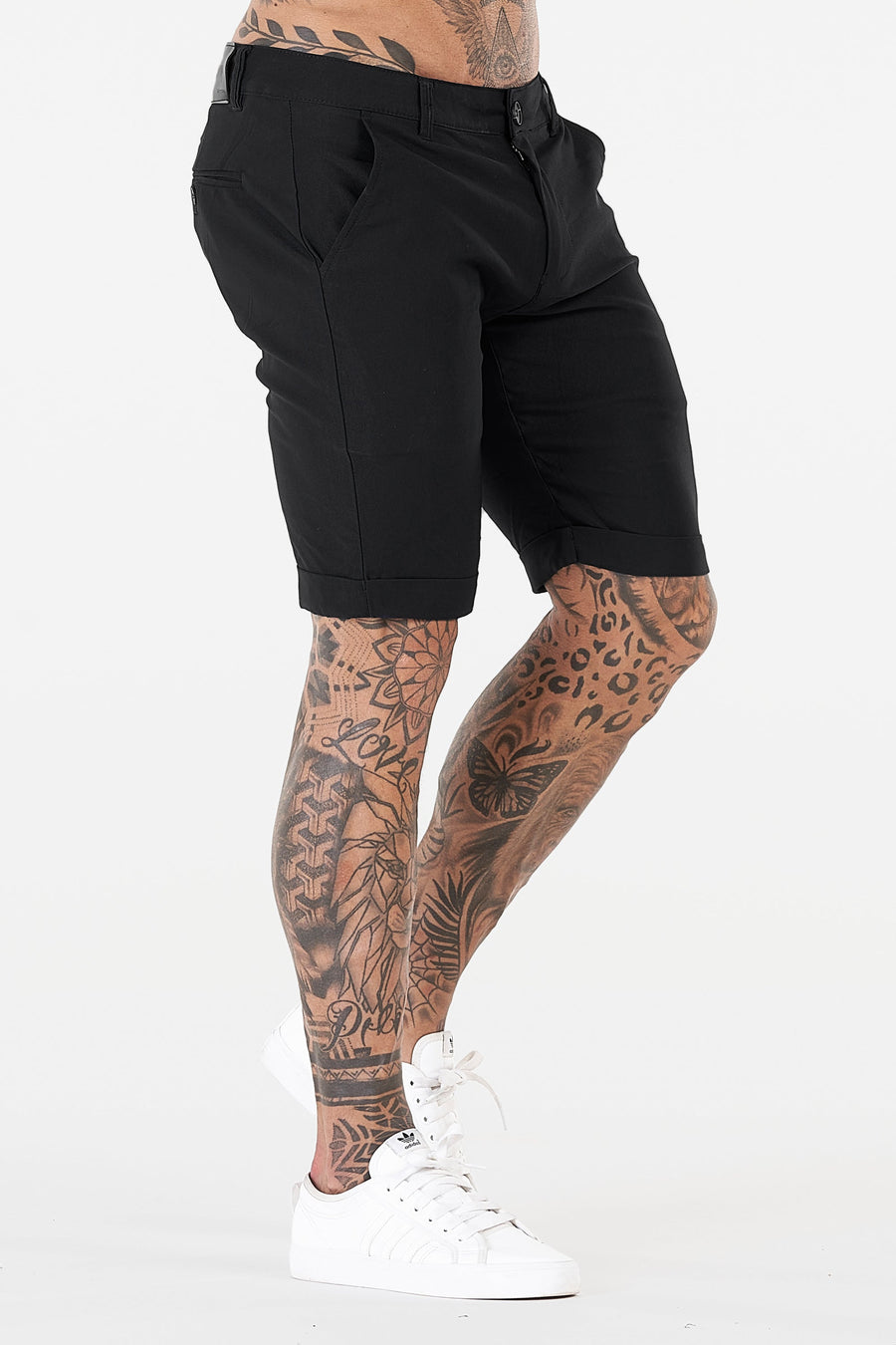 THE AVANI SHORTS - ZWART